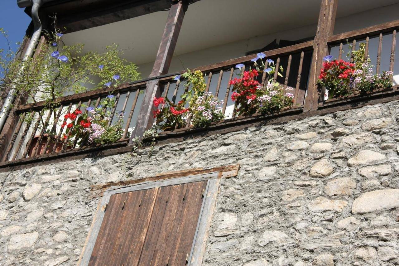 Twin Room in Argelès-Gazost, Pyrénées