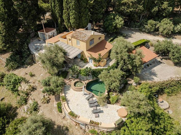 Casa vacanza per 10 persone, con Idromassaggio e Terrazza nonché Giardino e Piscina per bambini a Caccamo