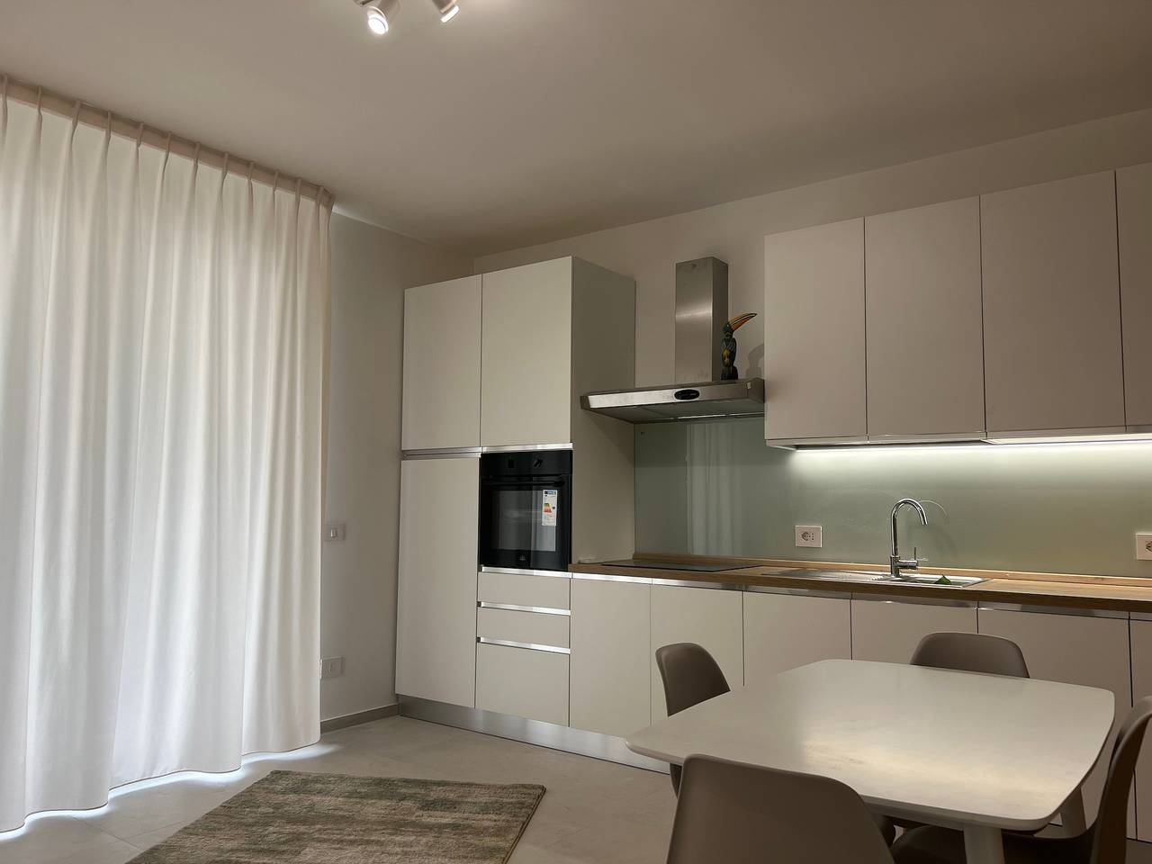 Appartamento intero, Appartamento 'Palazzo Tilde - 1 B' con vista mare, Wi-Fi e aria condizionata in Marsala, Provincia di Trapani