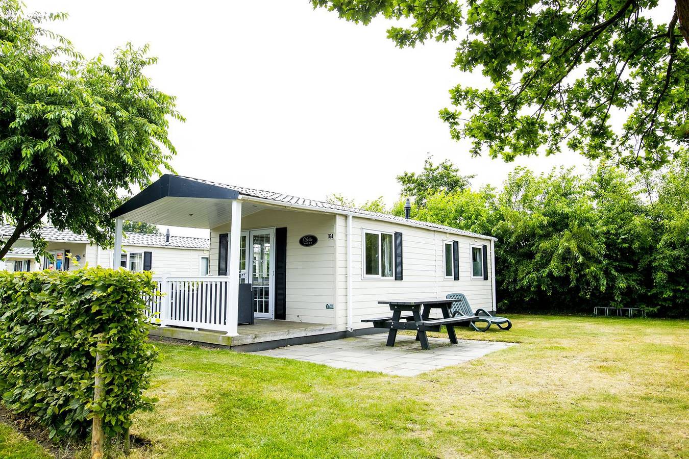 Recreatiepark Duinhoeve — Delta Lodge | 4 Personen (3 Schlafzimmer) in Nordbrabant