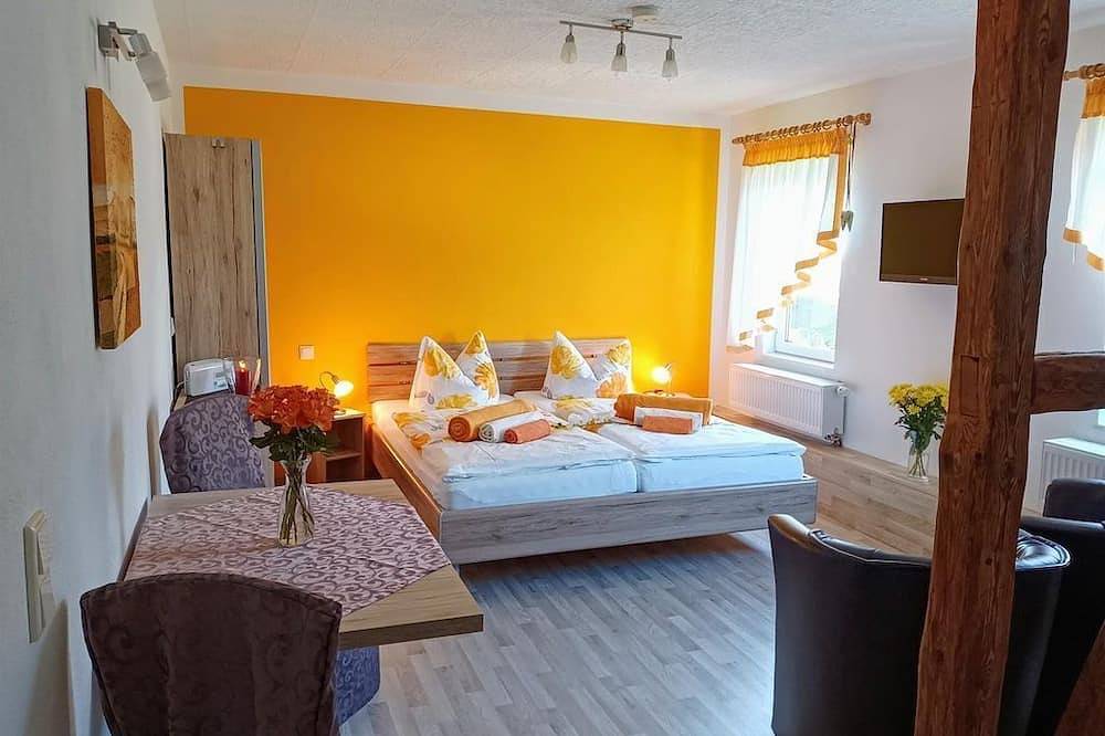 Ganze Wohnung, Appartement \"Barbarine\", Wohn-/Schlafraum - Ferienhof Müller in Königstein, Elbsandsteingebirge