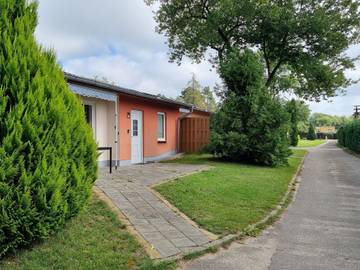 Ferienpark für 4 Personen, mit Terrasse in Mecklenburgische Seenplatte