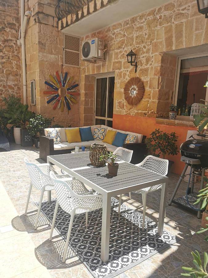 Chambre d’hôte pour 4 personnes, avec terrasse ainsi que piscine et vue dans Xaghra - 4