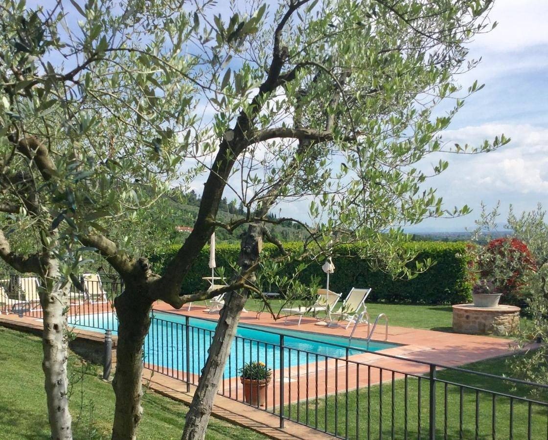 Double Room with Balcony in Montecchio Arezzo, Castiglion Fiorentino