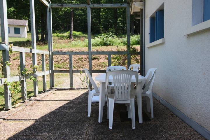 Gîte pour 4 personnes, avec jardin à Bujaleuf - 2