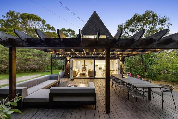 Holiday home for 9 people, with balcony, child-friendly in Mornington Peninsula