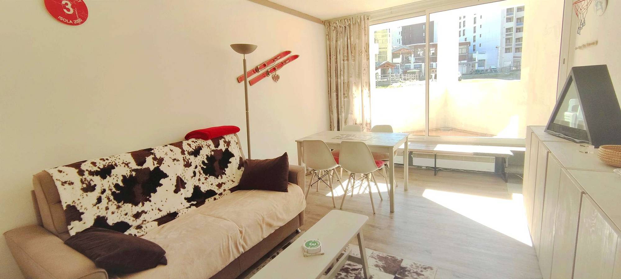 Geheel vakantieappartement, Studio in the heart of the Front de Neige in Isola 2000, Isola