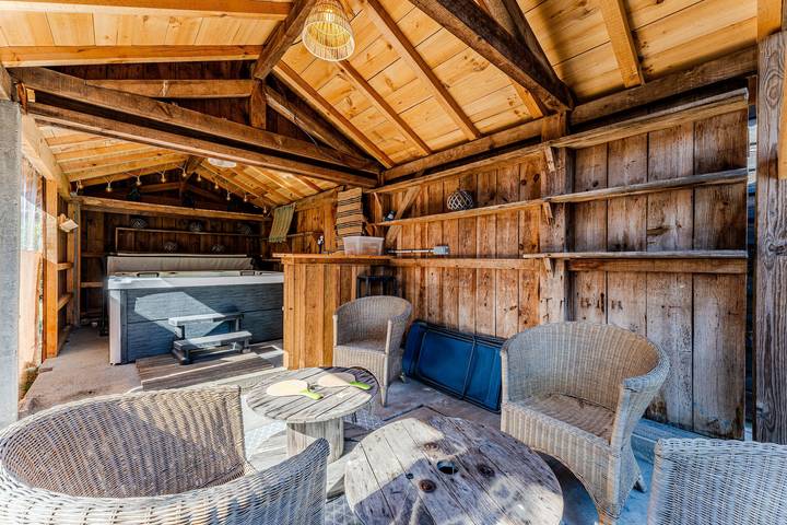 Maison de vacances « Profitez du spa toute l'année » avec terrasse privée, jardin et Wi-Fi in La Teste-de-Buch, Région d'Arcachon