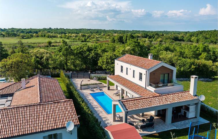 Schickes 150 m² großes Apartment mit Pool, Klimaanlage und WLAN in der Nähe des Stadtzentrums von Peruski in Marčana, Südküste Istrien