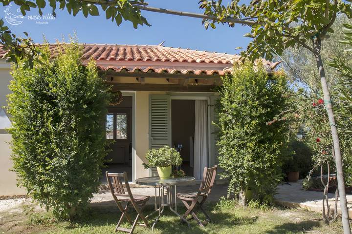 Ferienhaus 'No 5 Holiday Home' mit Meerblick, Wlan und Klimaanlage in Finikounda, Messenien