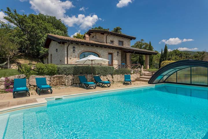 Ferienhaus für 10 Personen, mit Whirlpool und Garten