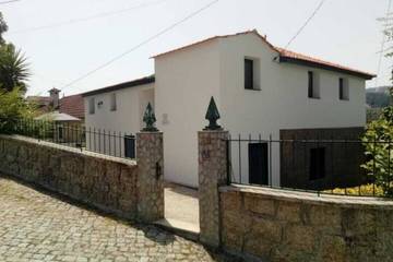 Gîte pour 2 personnes, avec jacuzzi et piscine à Amarante