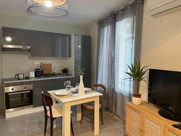 Gîte pour 2 personnes, avec terrasse, animaux acceptés à Courthézon