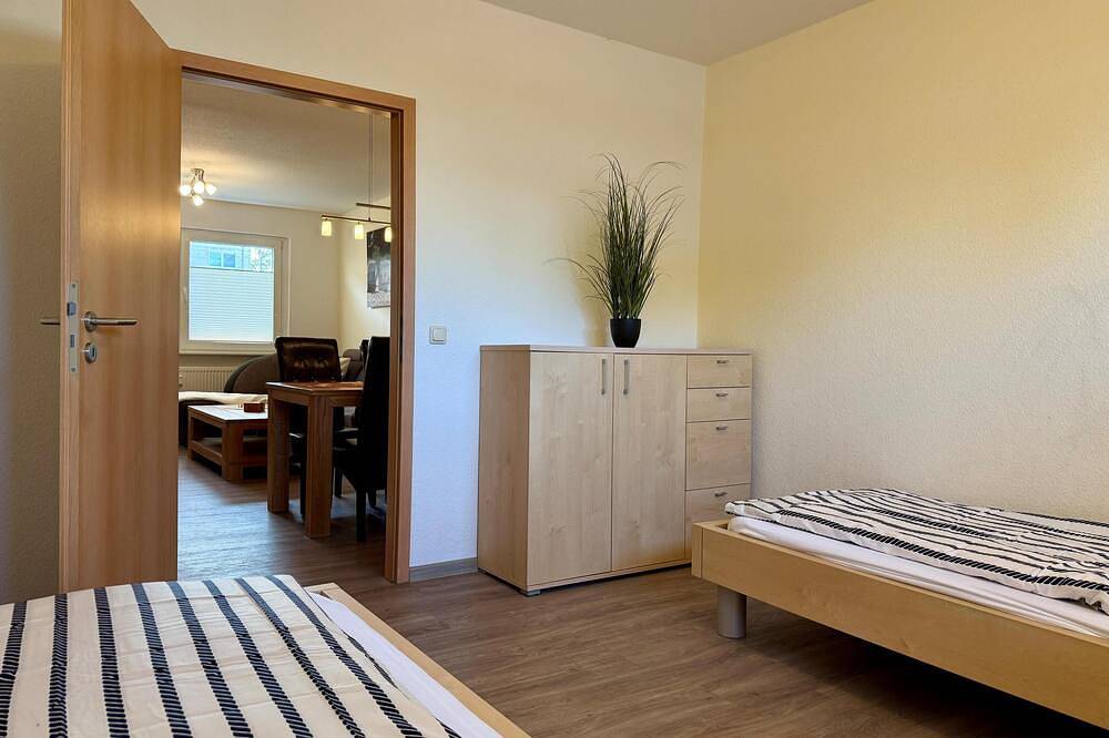 Ganze Wohnung, Komfortable Ferienwohnung Dahlienblüte in Bad Sülze für bis zu 4 Personen in Bad Sülze, Recknitz-Trebeltal