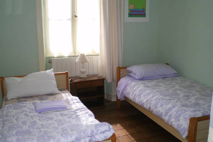 Gîte pour 6 personnes, avec terrasse et jardin à Eymoutiers - 2