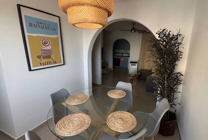 Ferienhaus für 5 Personen, mit Balkon und Garten sowie Kinderpool und Seeblick