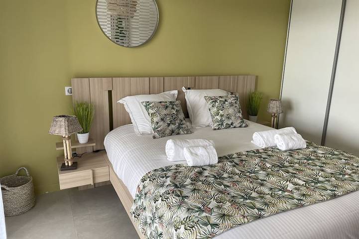 Gîte pour 6 personnes, avec terrasse dans Office de Tourisme Porto Vecchio Sud Corse - 3