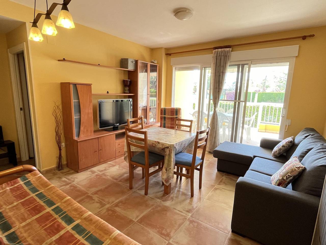 Apartamento vacacional entero, Apartamento de 2 dormitorios en Playasol Ii in Las Marinas, Dénia