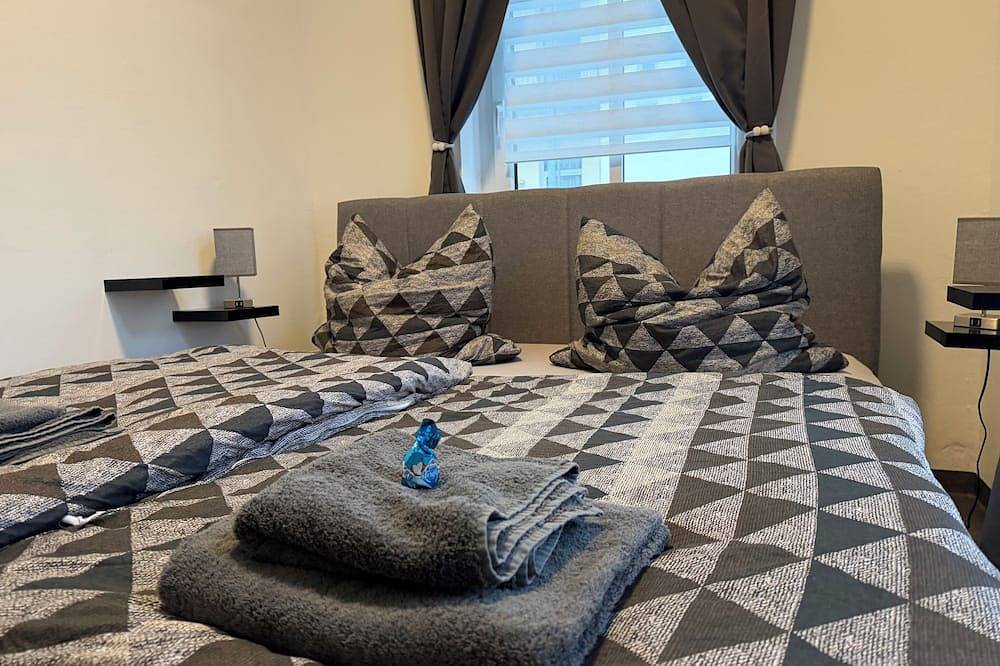 Ganze Wohnung, Top1 Ferienwohnung mit Fitnessstudio Im Hinterhaus mit innen Hof und viele Ruhe in Plauen, Chemnitz und Umgebung