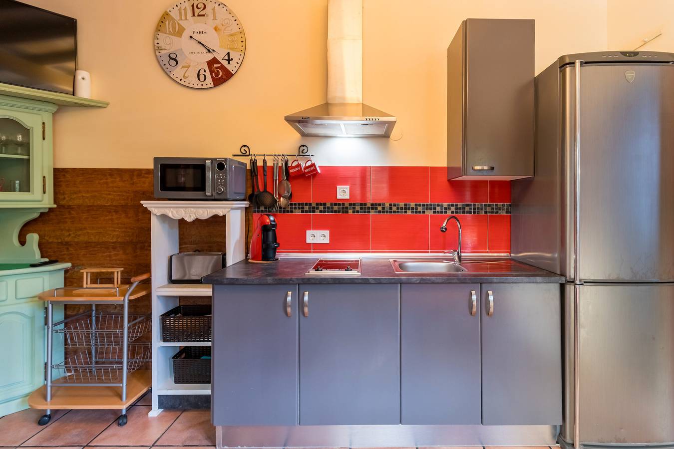 Country House 'El Capricho De Rosmary' with Mountain Views and Private Garden in Villaescusa, Cantabrian Coast