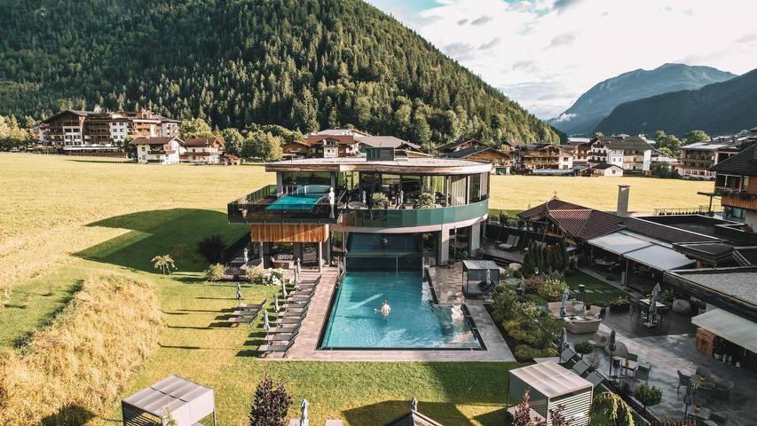 Hotel für 2 Personen, mit Sauna und Seeblick sowie Pool und Garten, mit Haustier in Eben am Achensee - 2