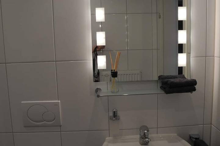Appartement entier, Appartement moderne et lumineux dans un endroit calme avec sa propre entrée et terrasse in Oberstenfeld, Arrondissement de Ludwigsbourg