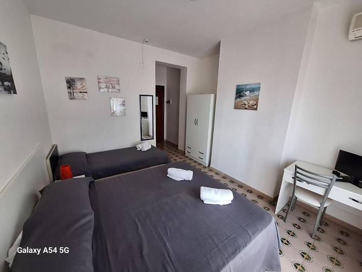 Chambre d’hôte pour 3 personnes, avec jardin ainsi que vue et terrasse, animaux acceptés à Praia a Mare - 3