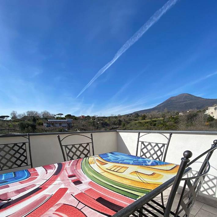 Casa vacanza per 6 persone, con piscina e idromassaggio nonché giardino, adatto a famiglie con bambini in Boscotrecase
