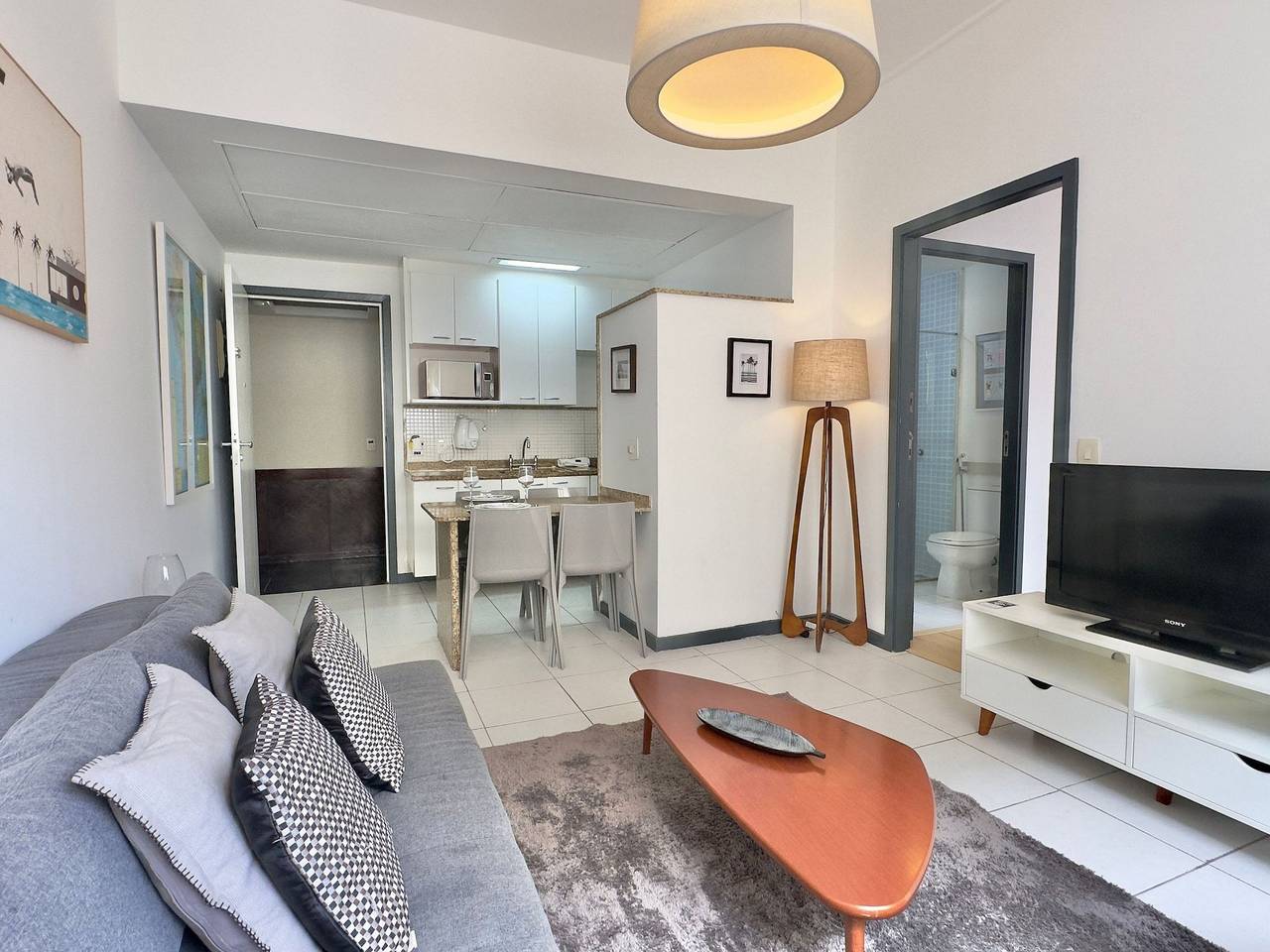 Entire apartment, Beautiful apartment meters from Copacabana beach in Copacabana, Rio de Janeiro