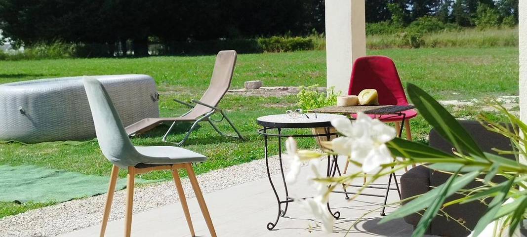 Maison de vacances pour 8 personnes, avec bassin pour enfant et jardin ainsi que jacuzzi et piscine - 1