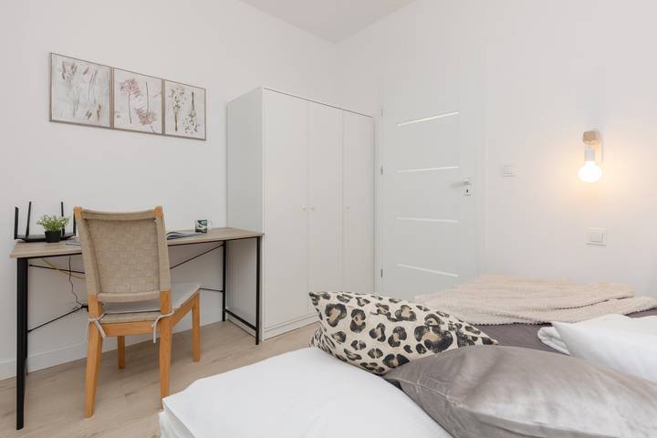 Entire apartment, Cozy Apartment | Balcony, Parking and Workspace in Piaseczno, Masovia