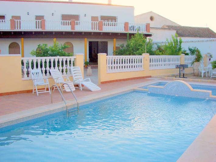 Casa de vacaciones para 9 personas, con Terraza y Piscina en Lucena