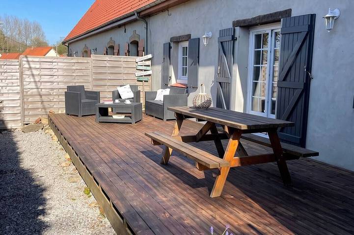 Location de vacances pour 7 personnes, avec Terrasse ainsi que Jardin et Piscine à Lottinghen
