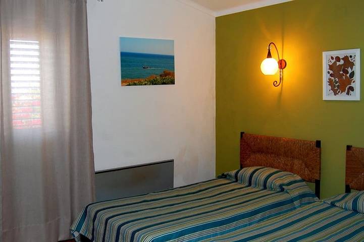 Stadthaus geäußert 100 m vom Strand in ruhigen in Albufeira e Olhos de Água, Faro Distrikt