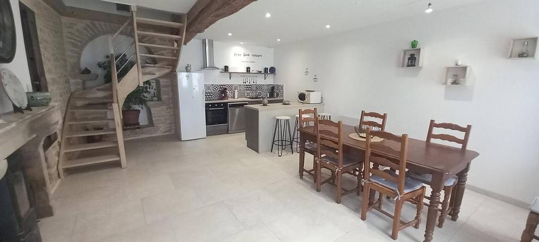 Gîte pour 7 personnes, avec balcon dans Seigny