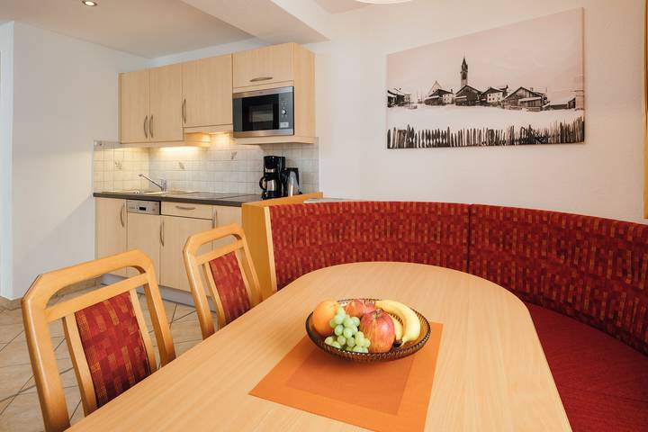 Gîte pour 4 personnes, avec terrasse ainsi que jardin et vue à Serfaus - 2