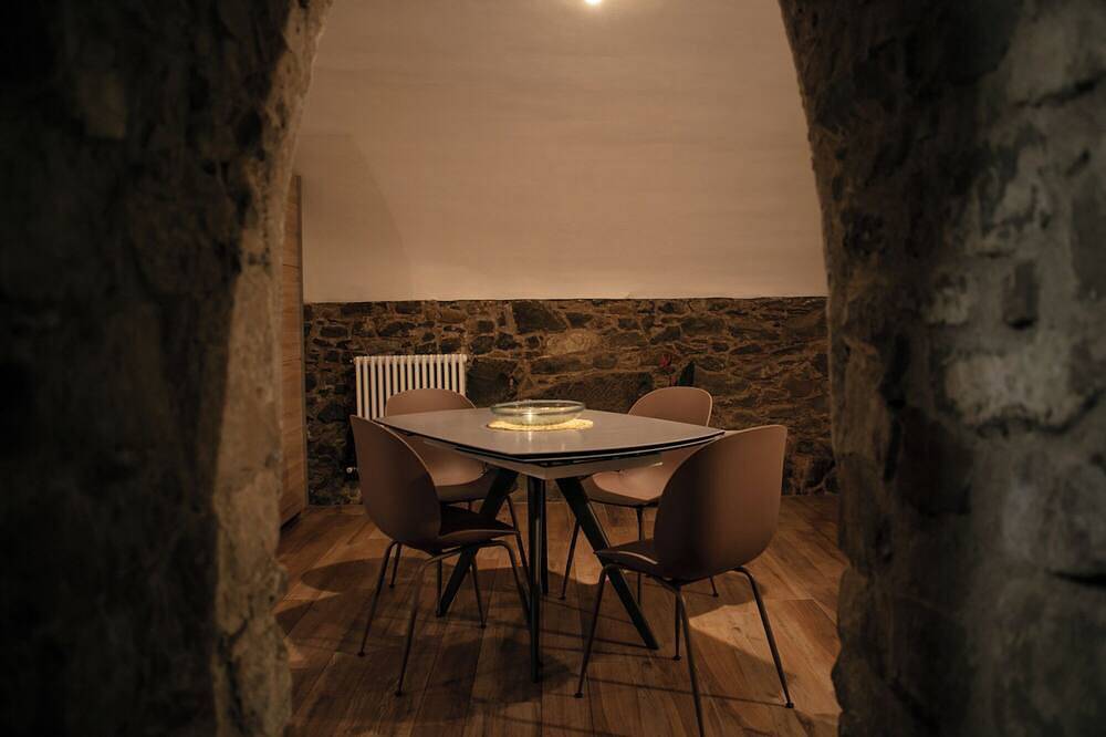 Appartamento intero, Piccolo nido in pietra al centro del borgo medievale di Bagnone, Lunigiana in Bagnone, Parco Nazionale dell'Appennino Tosco-Emiliano