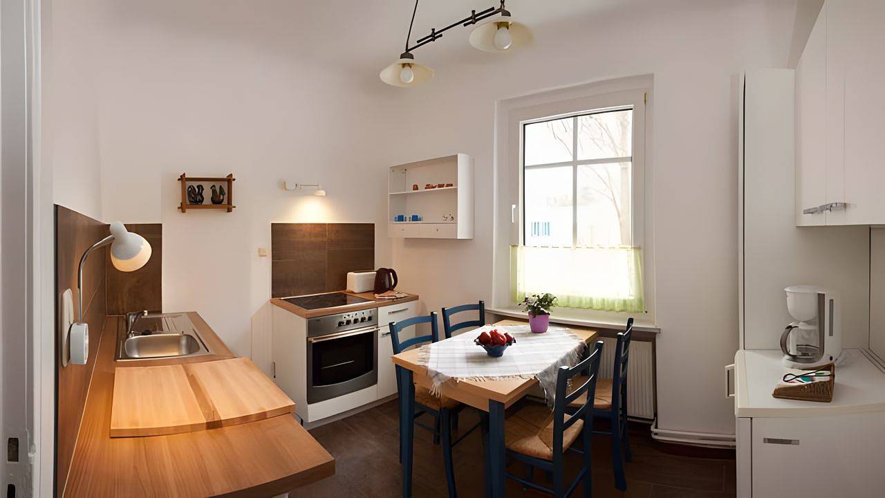 Ganze Ferienwohnung, Ferienwohnung für 2 Personen (50 m²) in Potsdam in Schloss Sanssouci, Potsdam und Umgebung