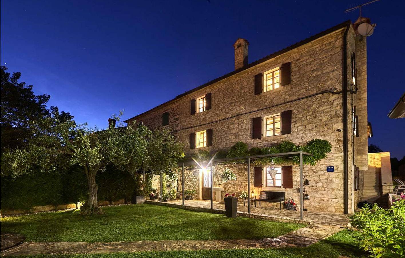 Reizende 2-Zimmer-Wohnung mit Terrasse in Umag – nur 200 m von Restaurants entfernt! in Umag, Umag und Umgebung