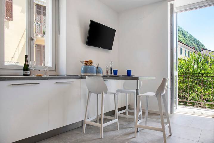 Gîte pour 2 personnes, avec vue sur le lac et balcon à Laveno-Mombello - 3