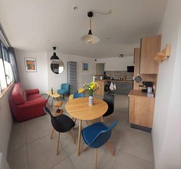 Gîte pour 4 personnes, avec terrasse à Thury-Harcourt