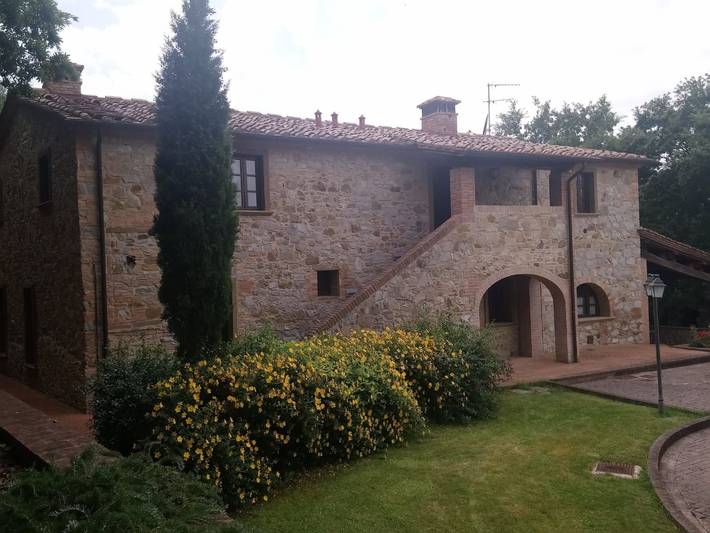 Für 10 Personen und 4 Kinder in Chianni, Toskana (Provinz Pisa) in Chianni, Costa degli Etruschi