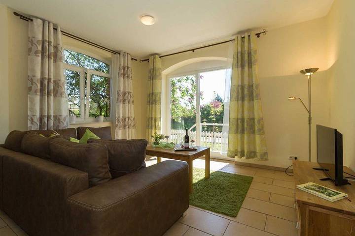 Ferienhaus für 8 Personen, mit Terrasse und Garten in Kühlungsborn - 2