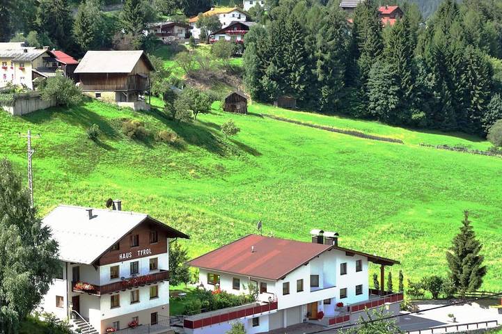 Ferienwohnung für 5 Personen, mit Garten in Tobadill