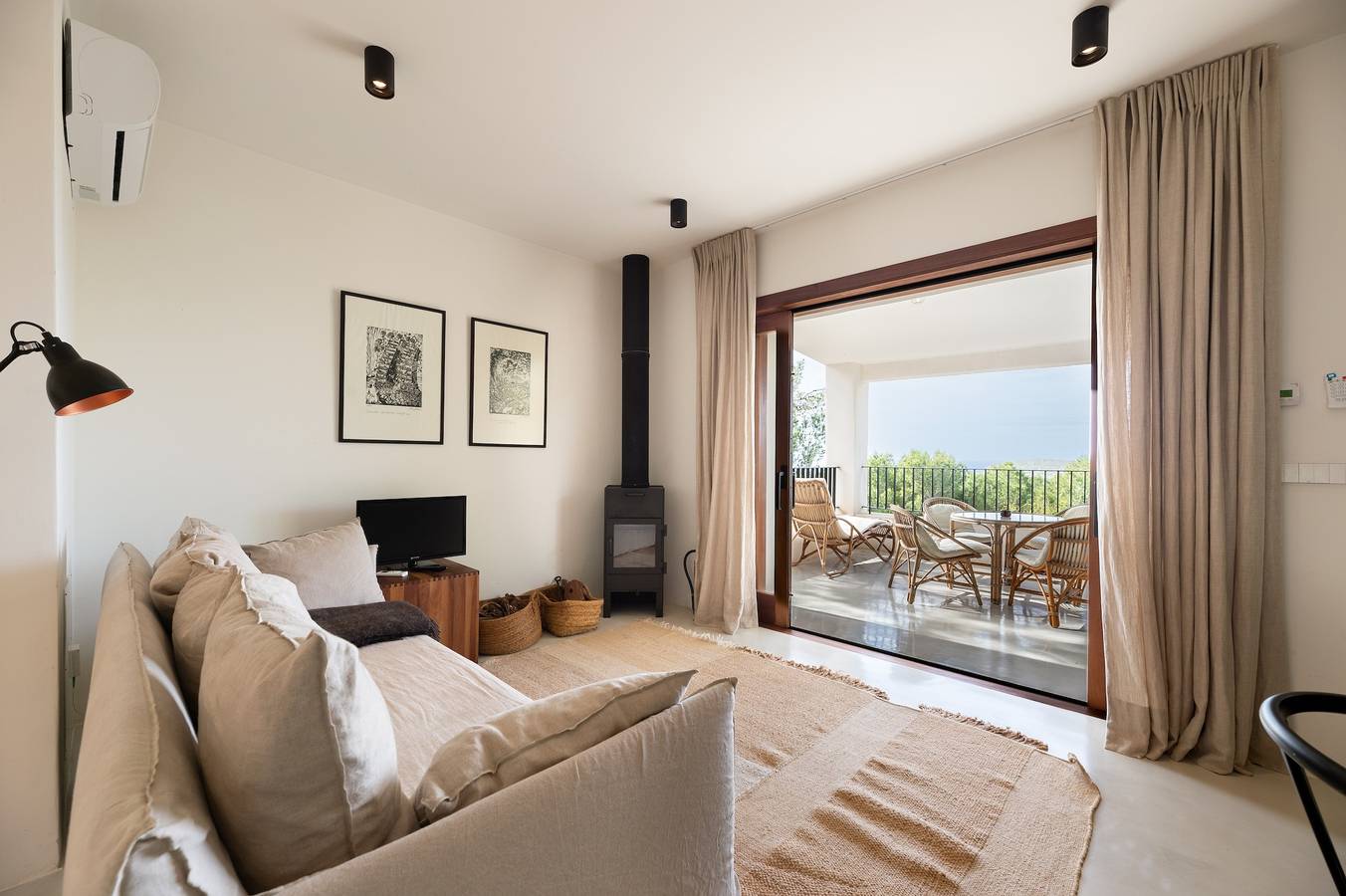 Casa de vacaciones "Juliarina" con vistas al mar, jardín y Wi-Fi in Cala Conta, Sant Josep de sa Talaia