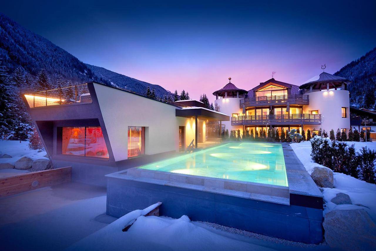 Fontis luxury spa lodge in Villgratener Berge, Valle di Casies