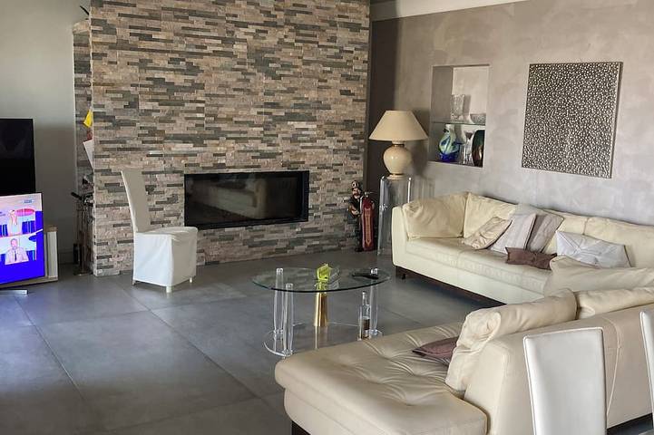 Villa pour 4 personnes, avec Balcon ainsi que Jardin et Piscine à Saint-Laurent-du-Var
