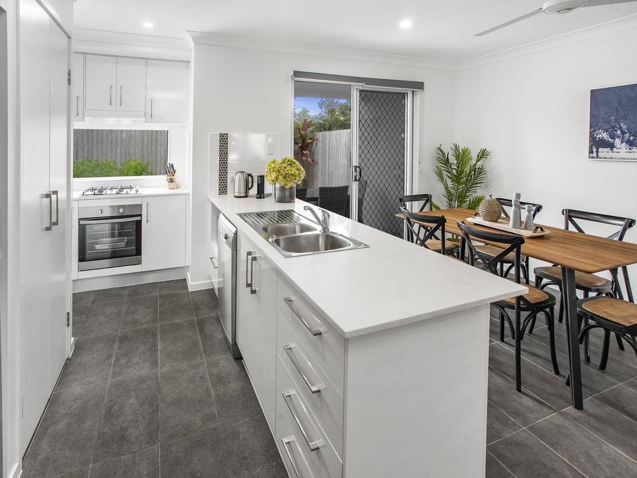 Entire apartment, Comfortable 3-Bed Retreat Close Parks in Brisbane, Moreton Bay