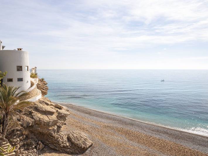 Maison de vacances pour 6 personnes, avec terrasse ainsi que jardin et piscine