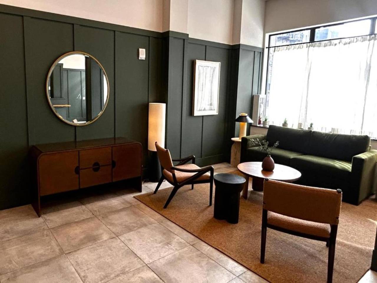 Entire apartment, Comfort Courtyard Room | 2 Double Beds in Queens, New York City